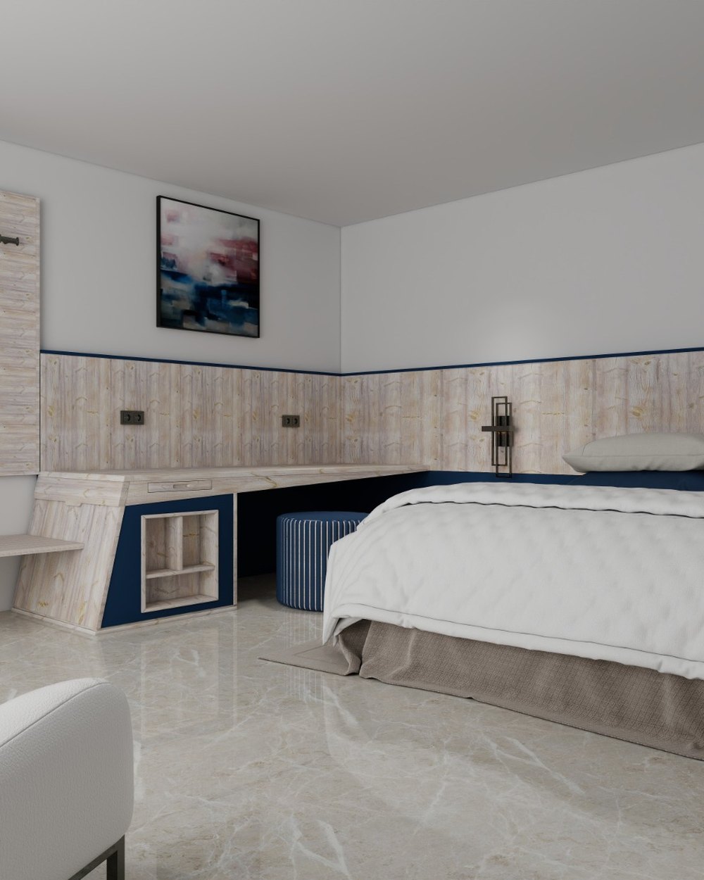 Renoviertes Comfort-Zimmer mit Holzvertäfelung, Schreibtisch und warmem Licht